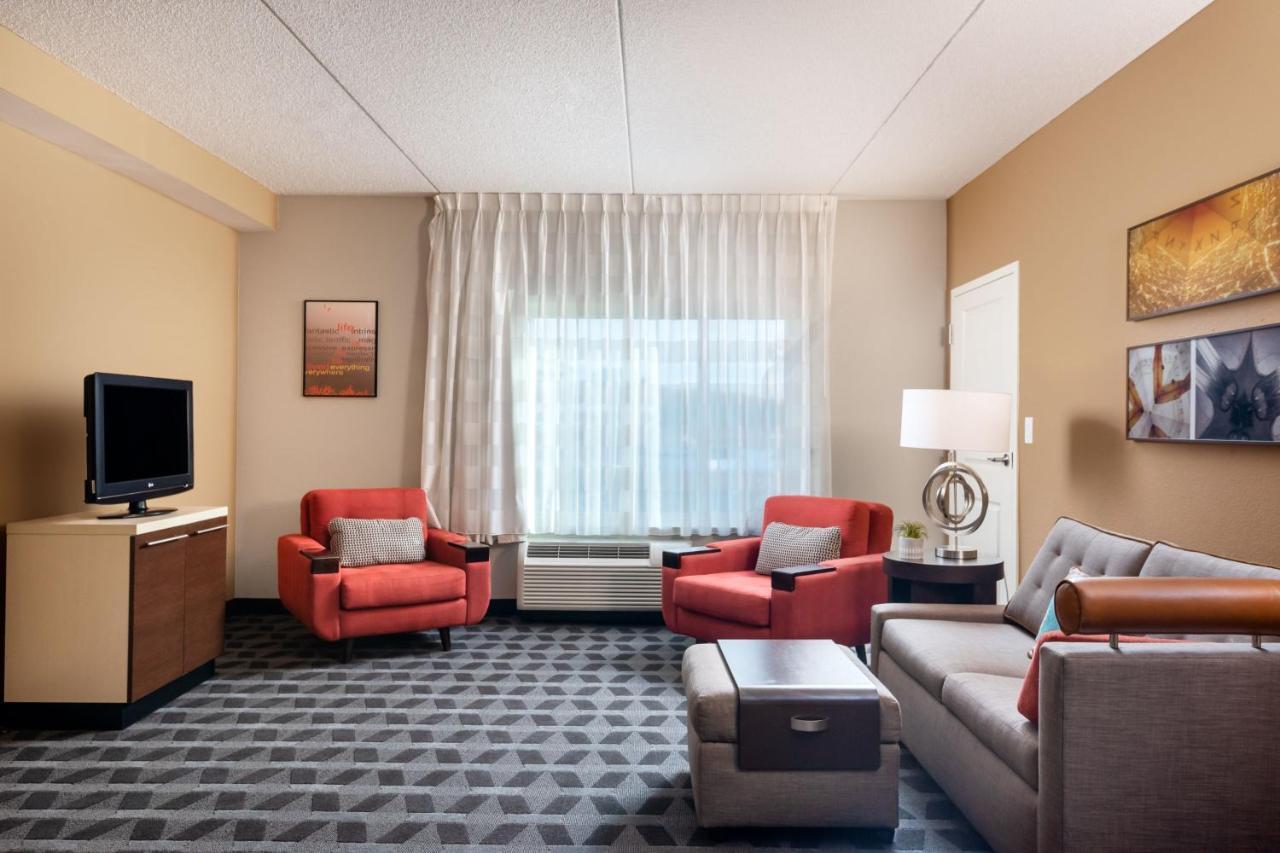 Towneplace Suites By Marriott Charlotte Мурсвилл Экстерьер фото