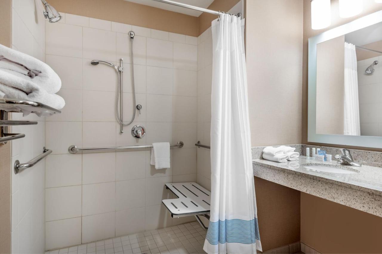 Towneplace Suites By Marriott Charlotte Мурсвилл Экстерьер фото
