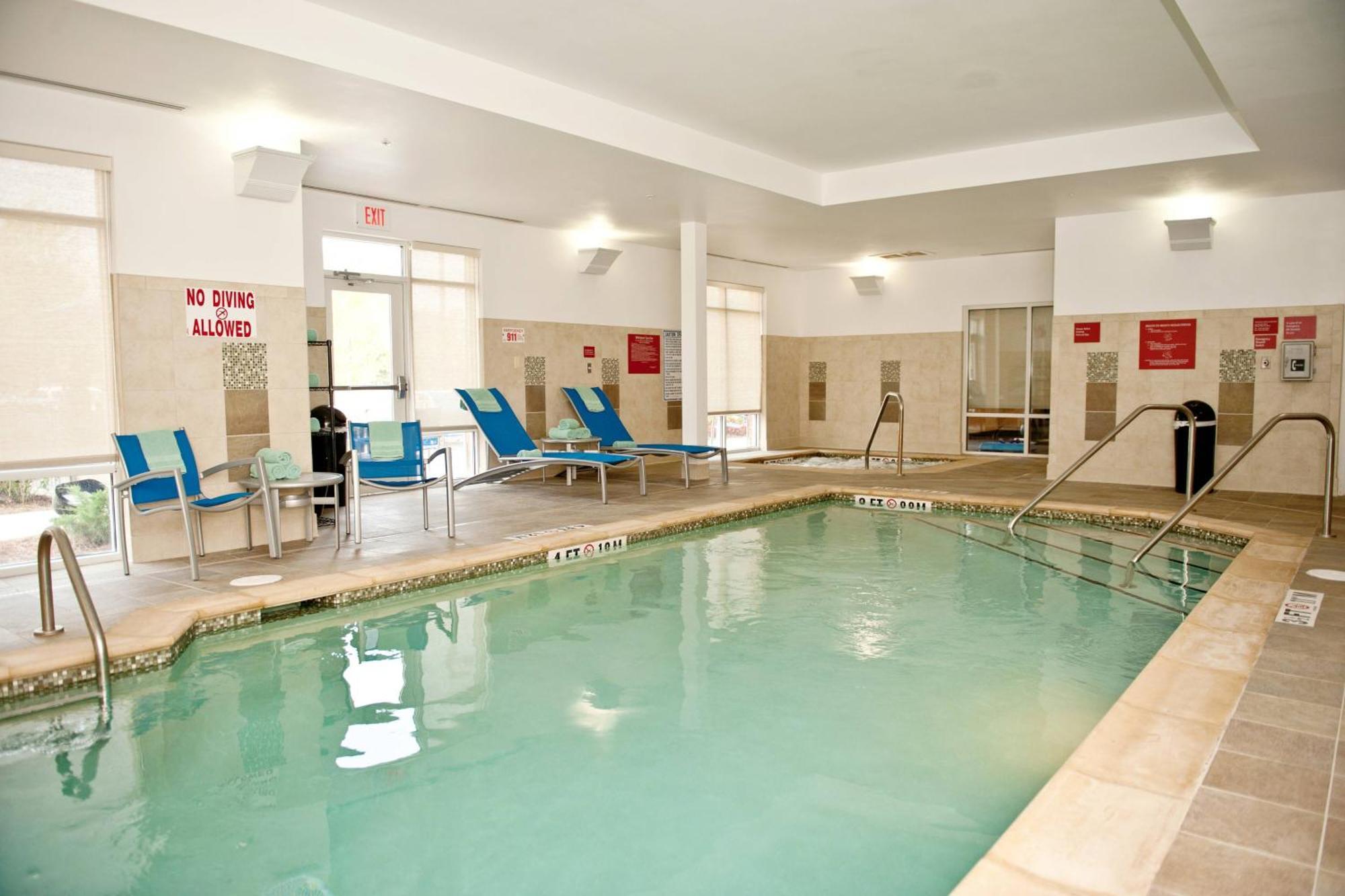 Towneplace Suites By Marriott Charlotte Мурсвилл Экстерьер фото