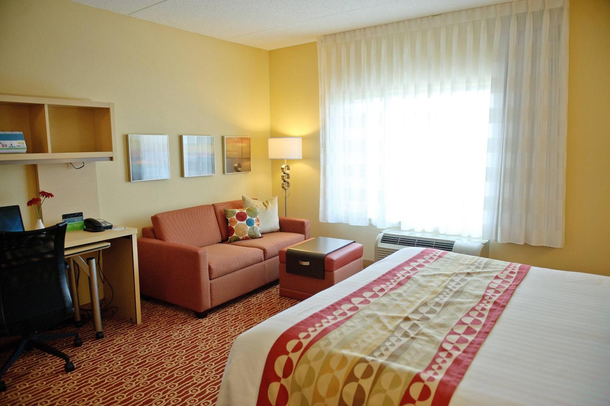 Towneplace Suites By Marriott Charlotte Мурсвилл Экстерьер фото